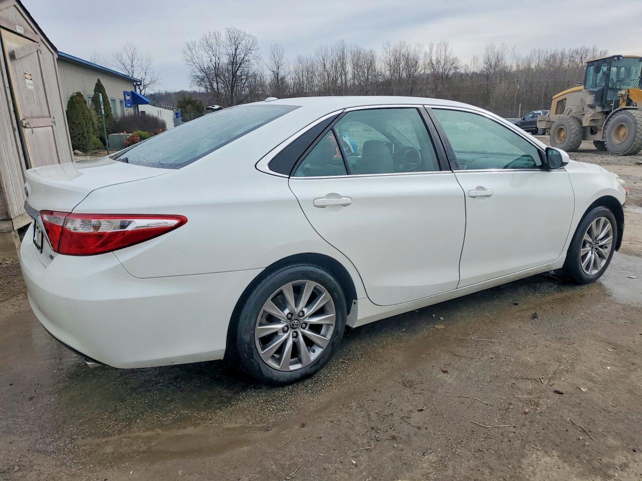2017 TOYOTA CAMRY