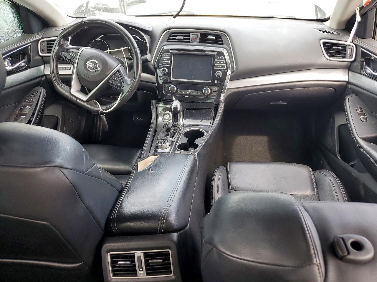 2017 NISSAN Maxima
