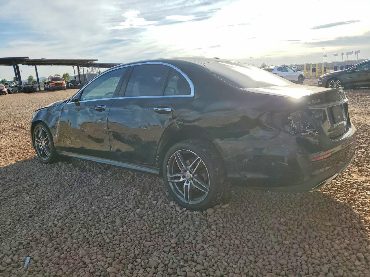 2017 MERCEDES-BENZ E-Class