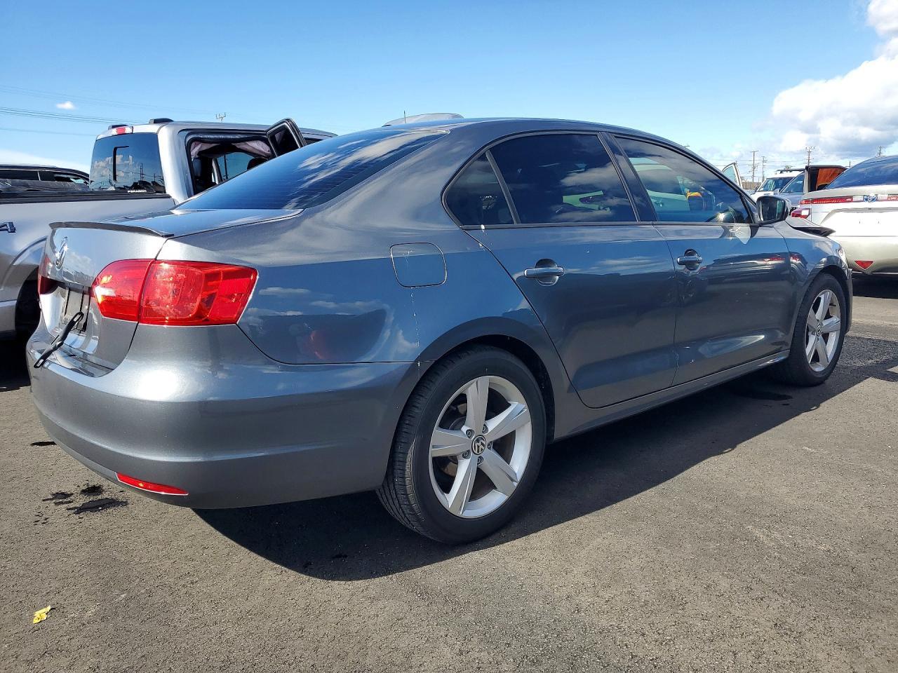 2014 VOLKSWAGEN JETTA