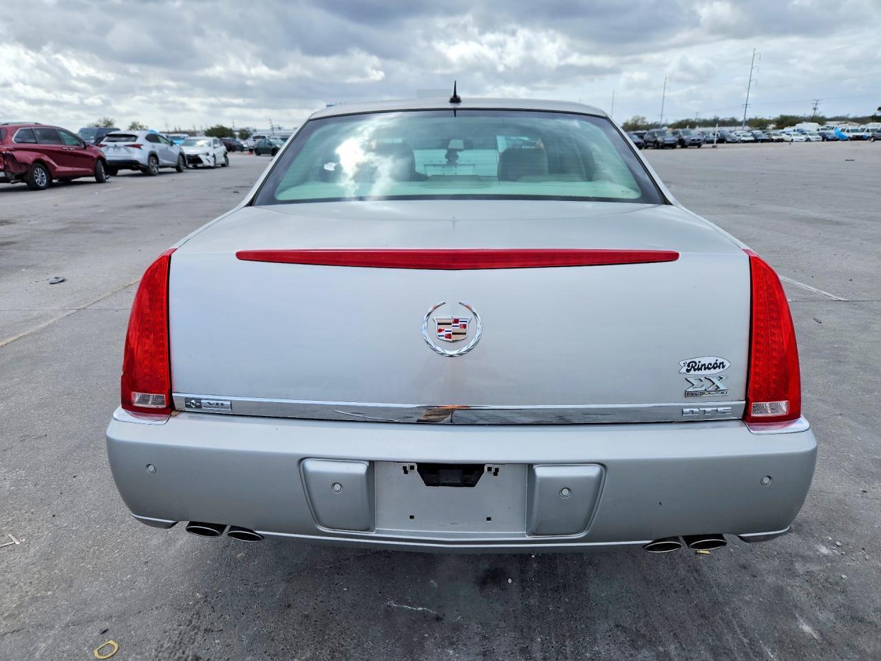 2006 CADILLAC DTS