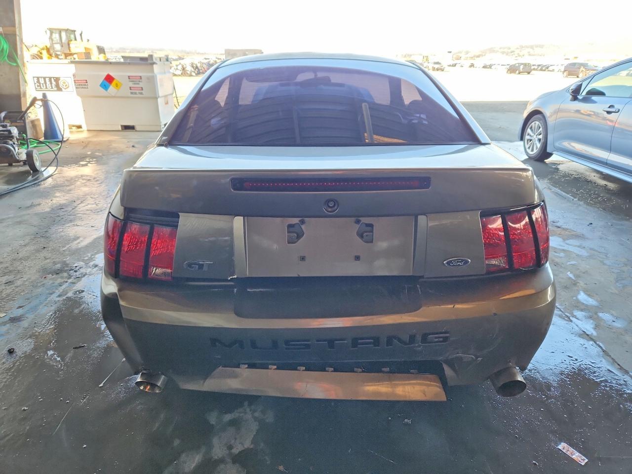 2001 FORD MUSTANG
