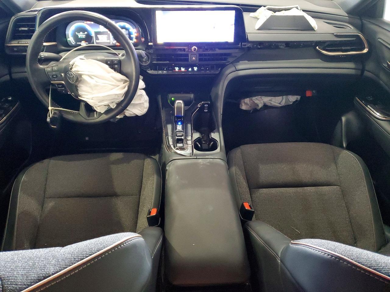 2024 TOYOTA Crown