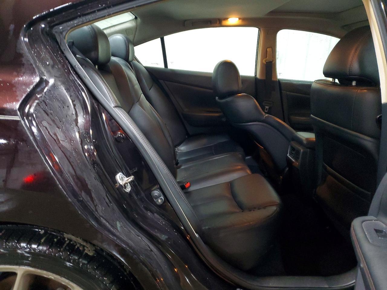 2010 NISSAN Maxima