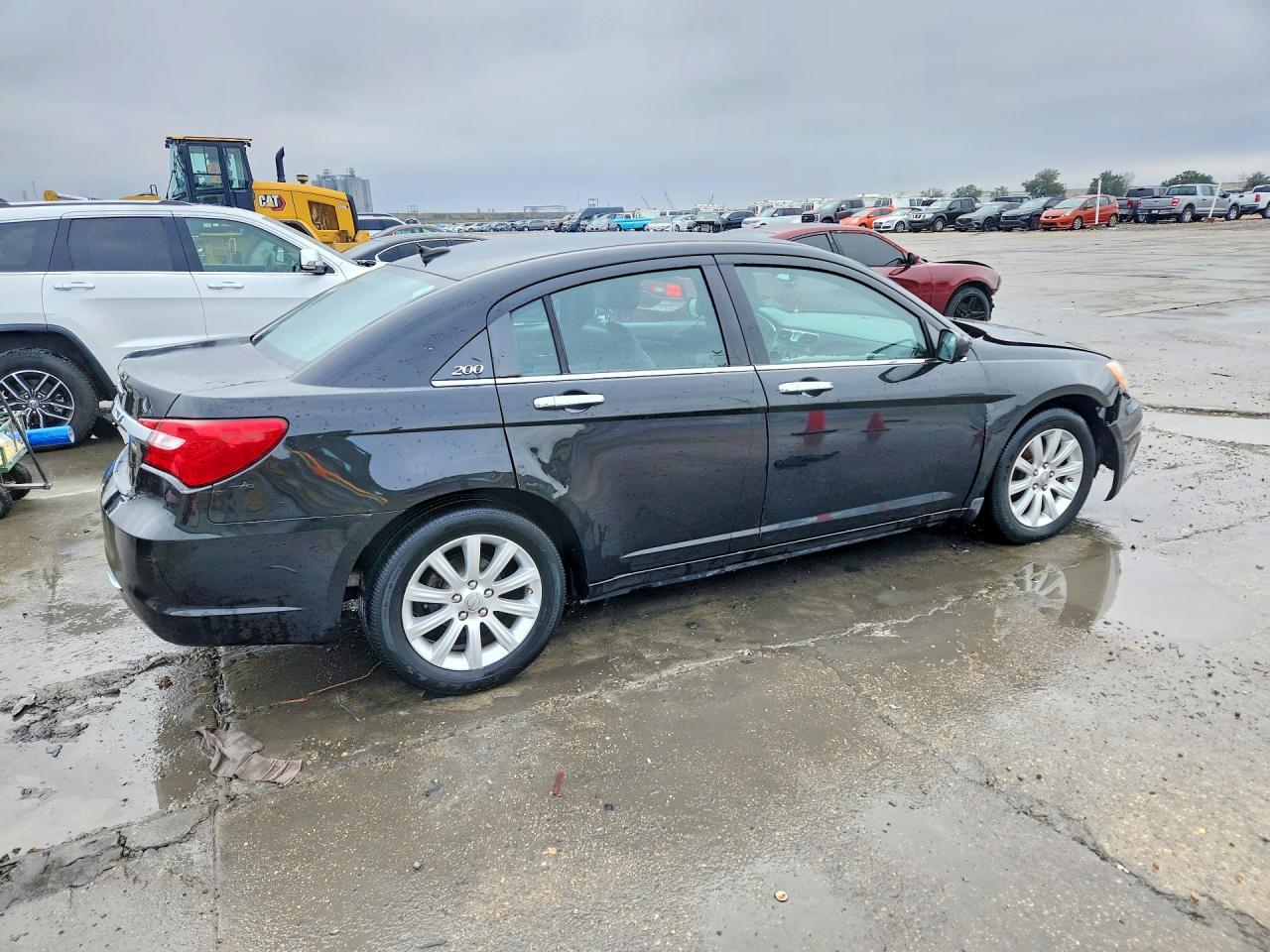 2013 CHRYSLER 200