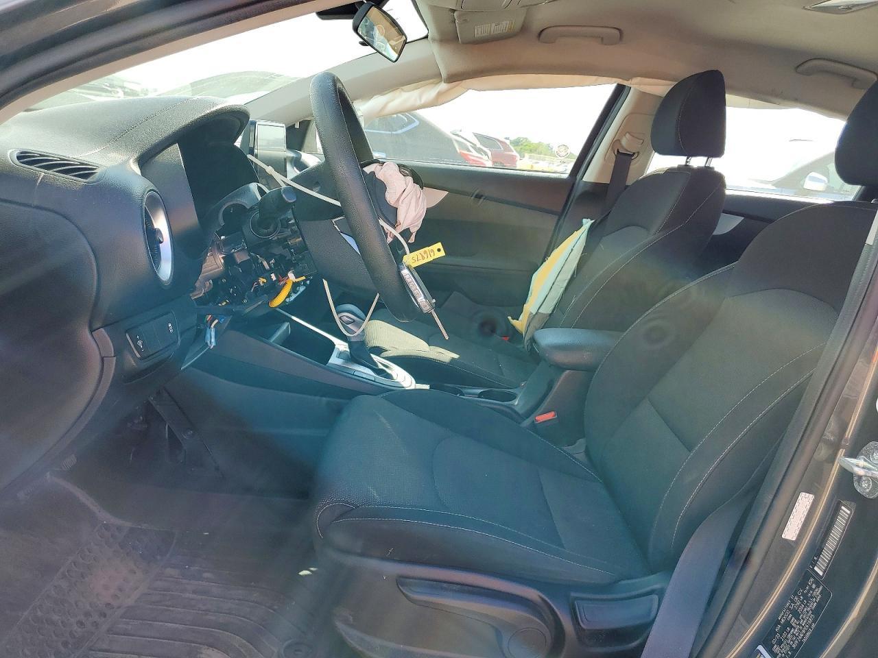 2023 KIA FORTE
