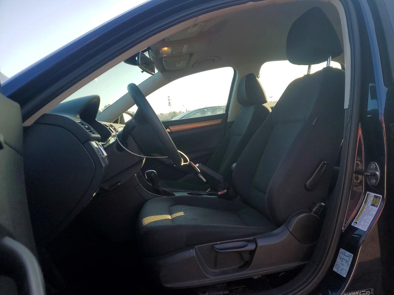 2012 VOLKSWAGEN Passat
