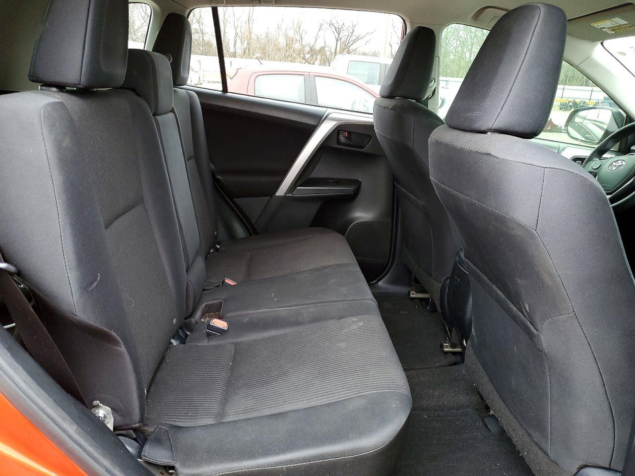 2016 TOYOTA RAV4