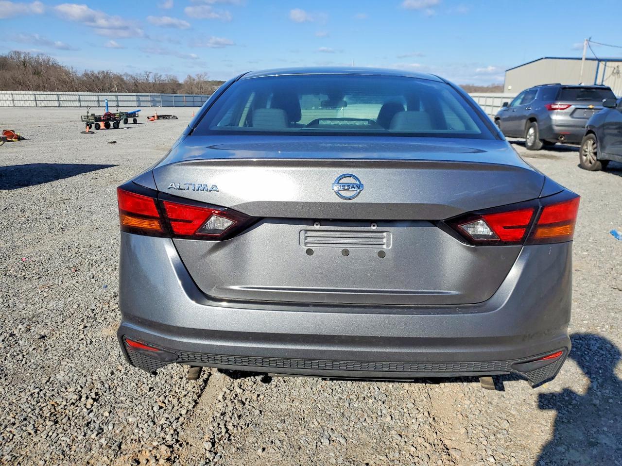 2022 NISSAN ALTIMA