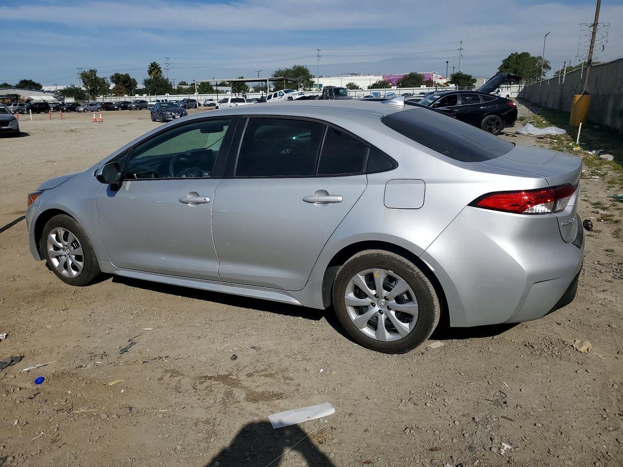 2025 TOYOTA COROLLA