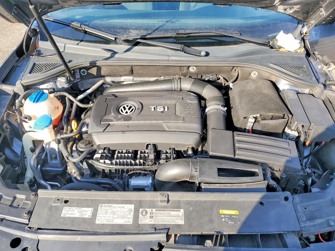 2015 VOLKSWAGEN Passat