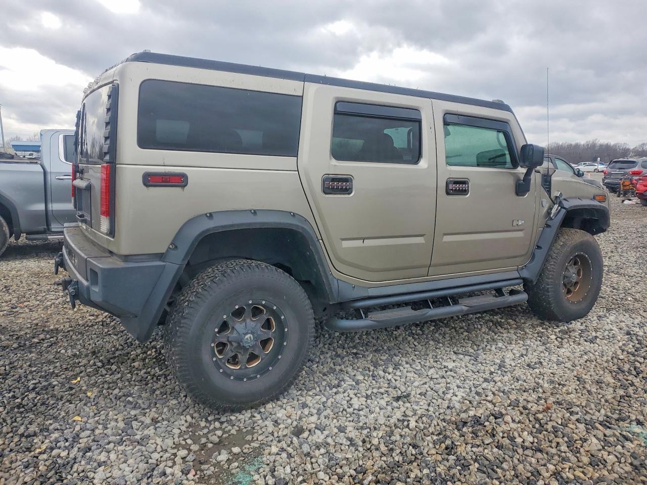 2004 HUMMER H2