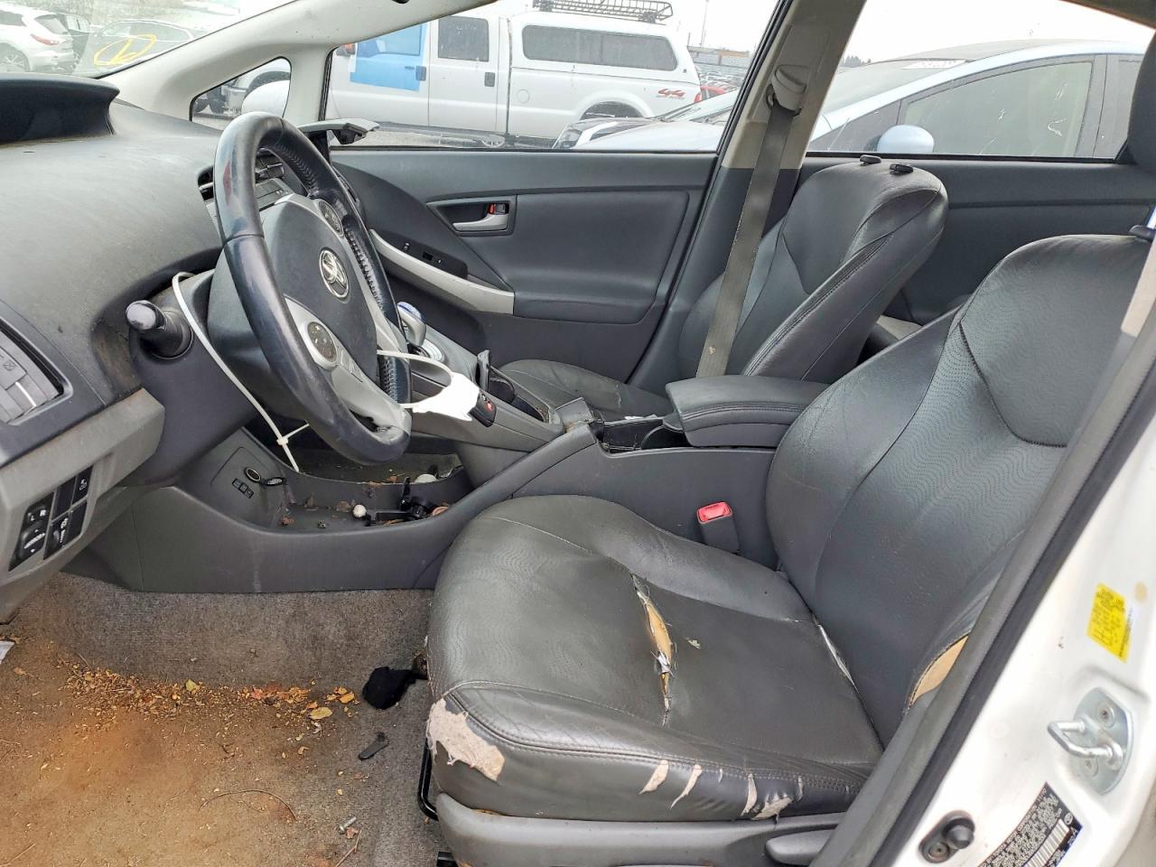 2011 TOYOTA PRIUS