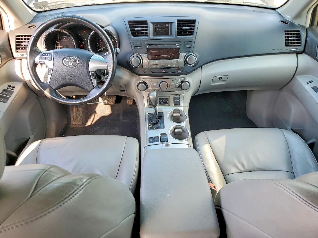2012 TOYOTA HIGHLANDER