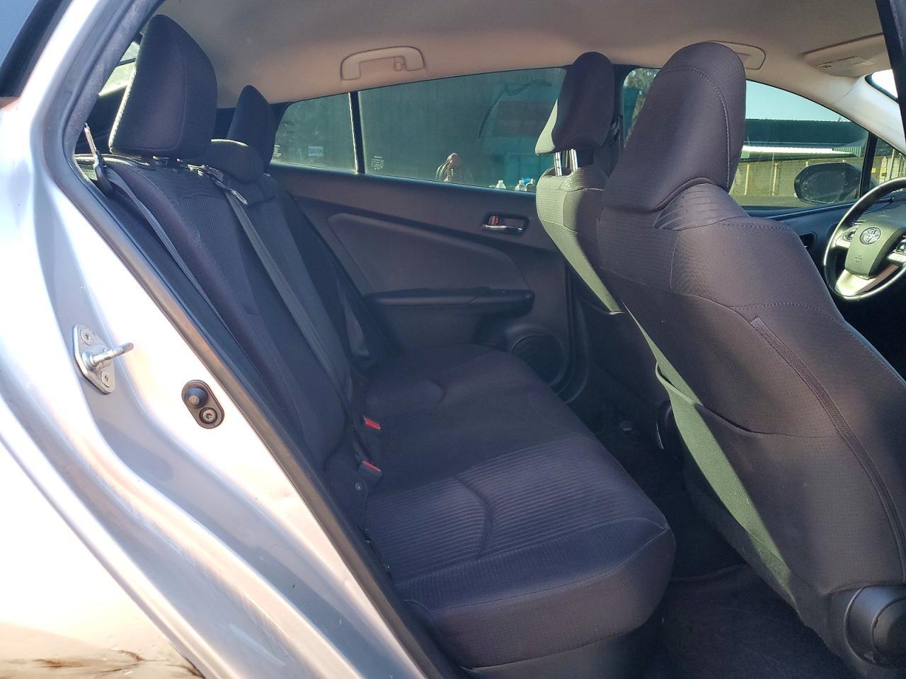 2017 TOYOTA PRIUS