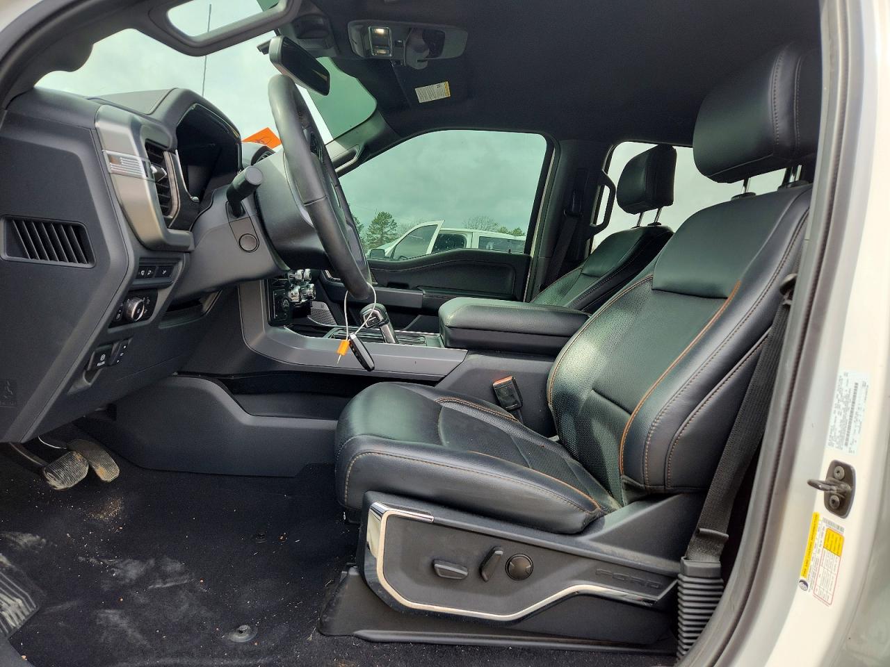 2024 FORD F-150 Lightning