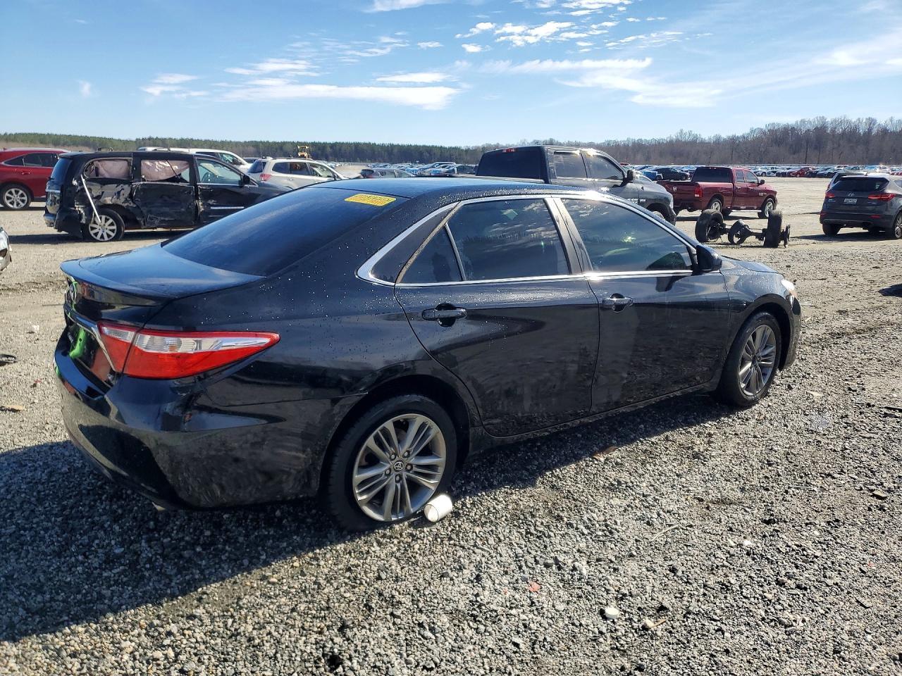 2017 TOYOTA CAMRY