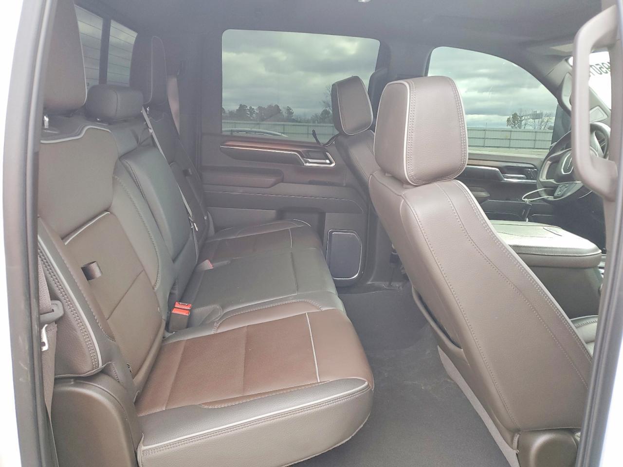 2024 GMC Sierra