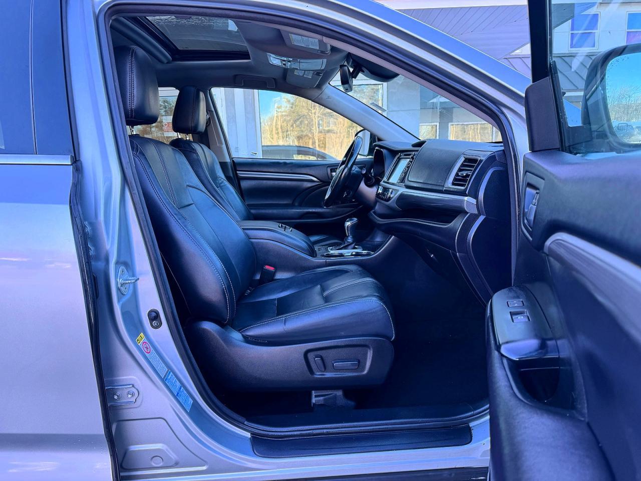 2017 TOYOTA HIGHLANDER