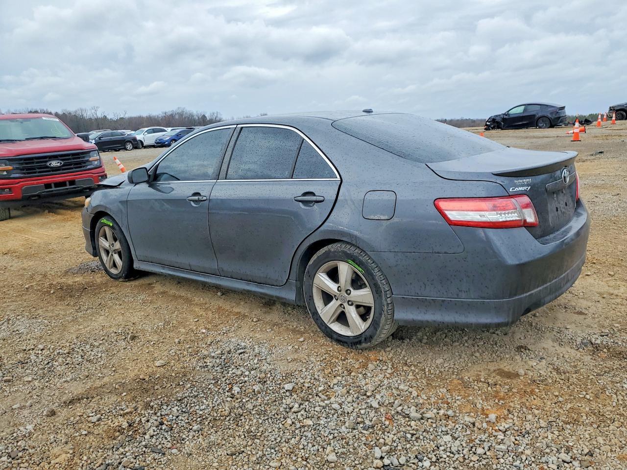 2011 TOYOTA CAMRY
