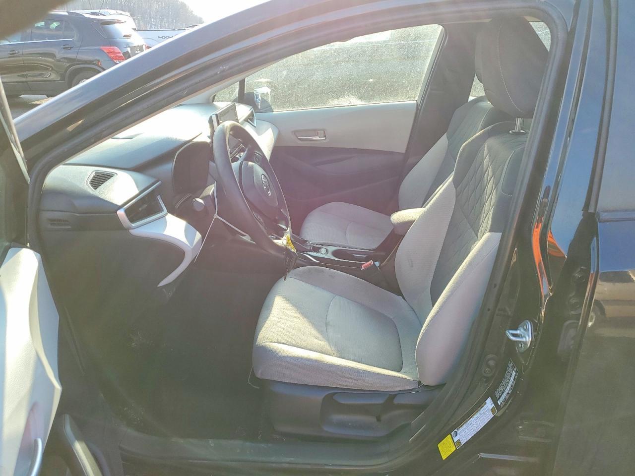 2021 TOYOTA COROLLA