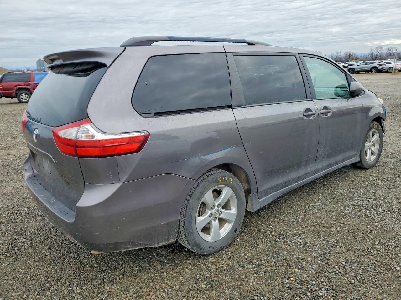 2016 TOYOTA SIENNA