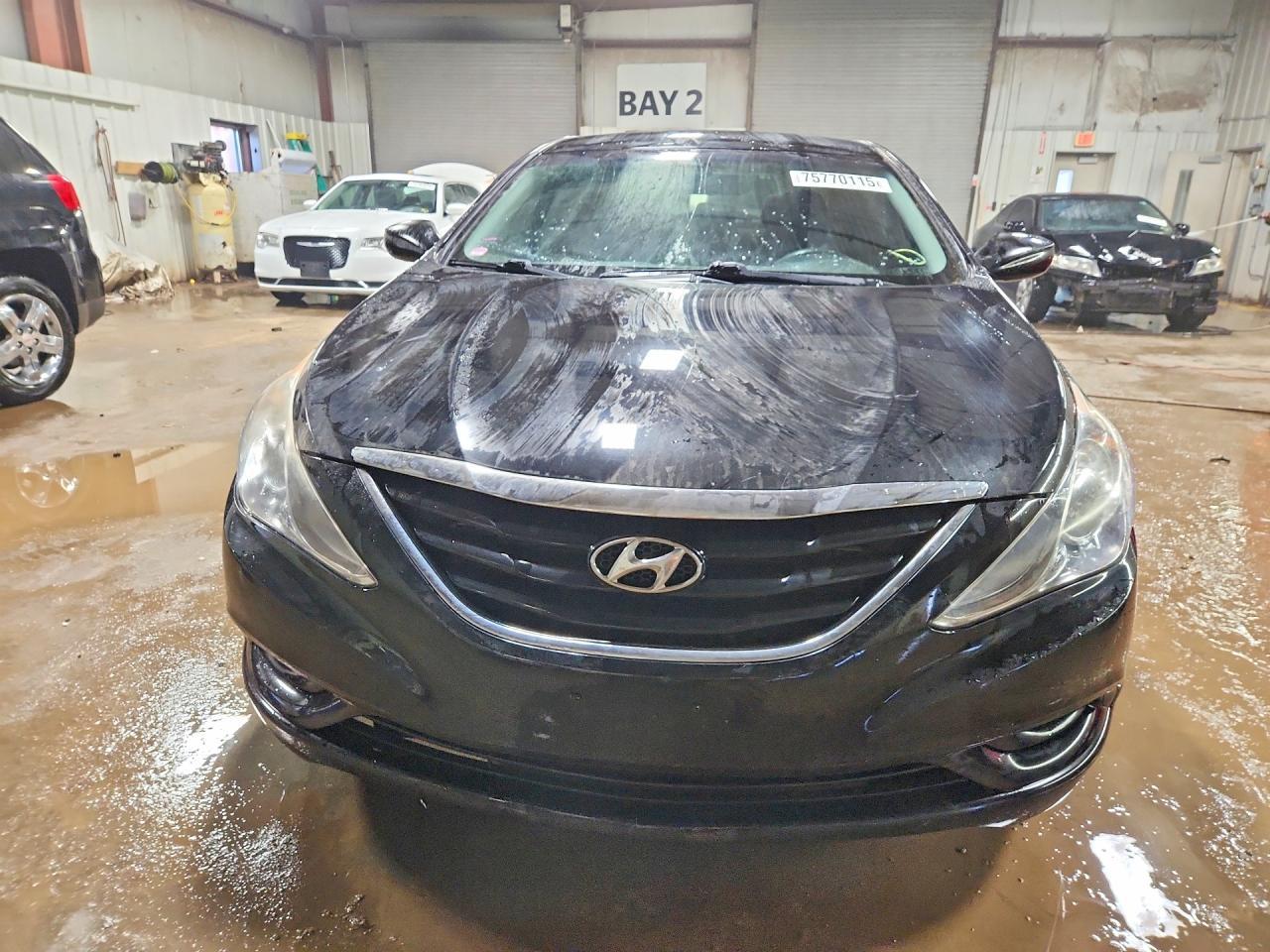 2011 HYUNDAI SONATA