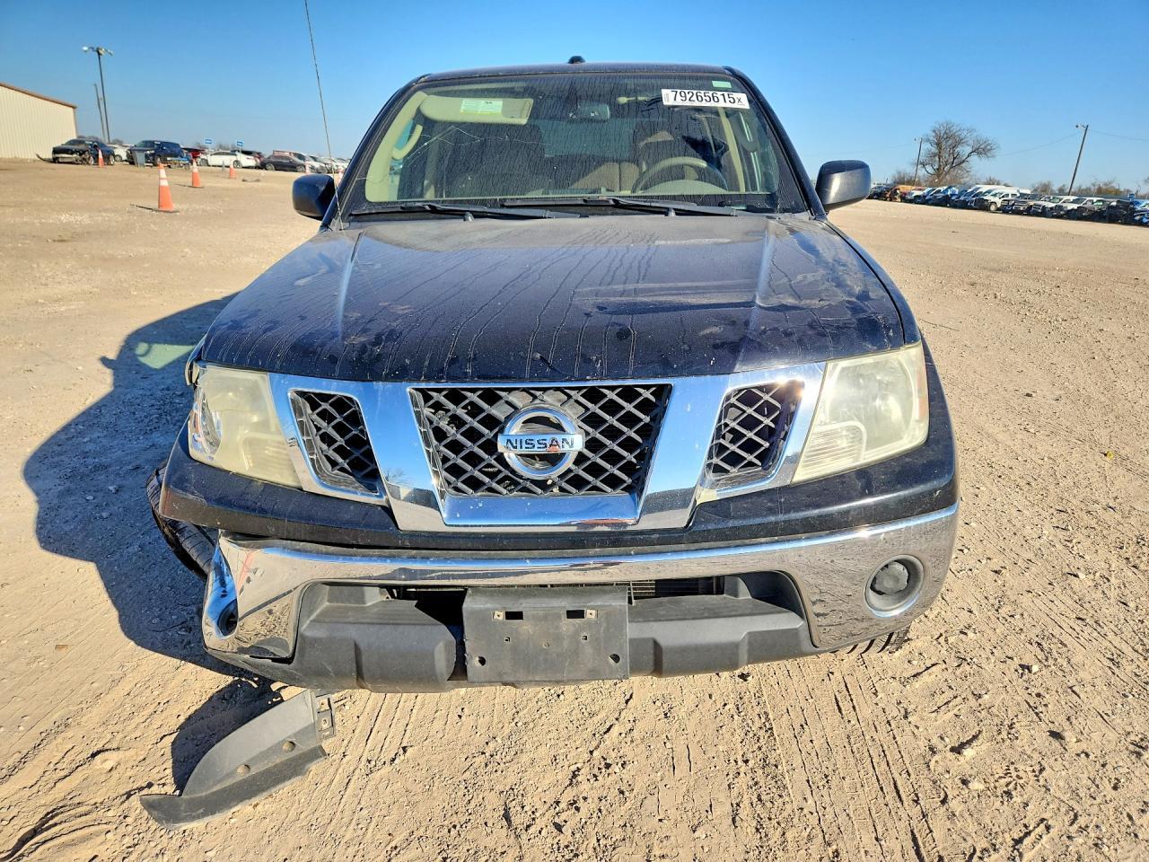 2011 NISSAN Frontier
