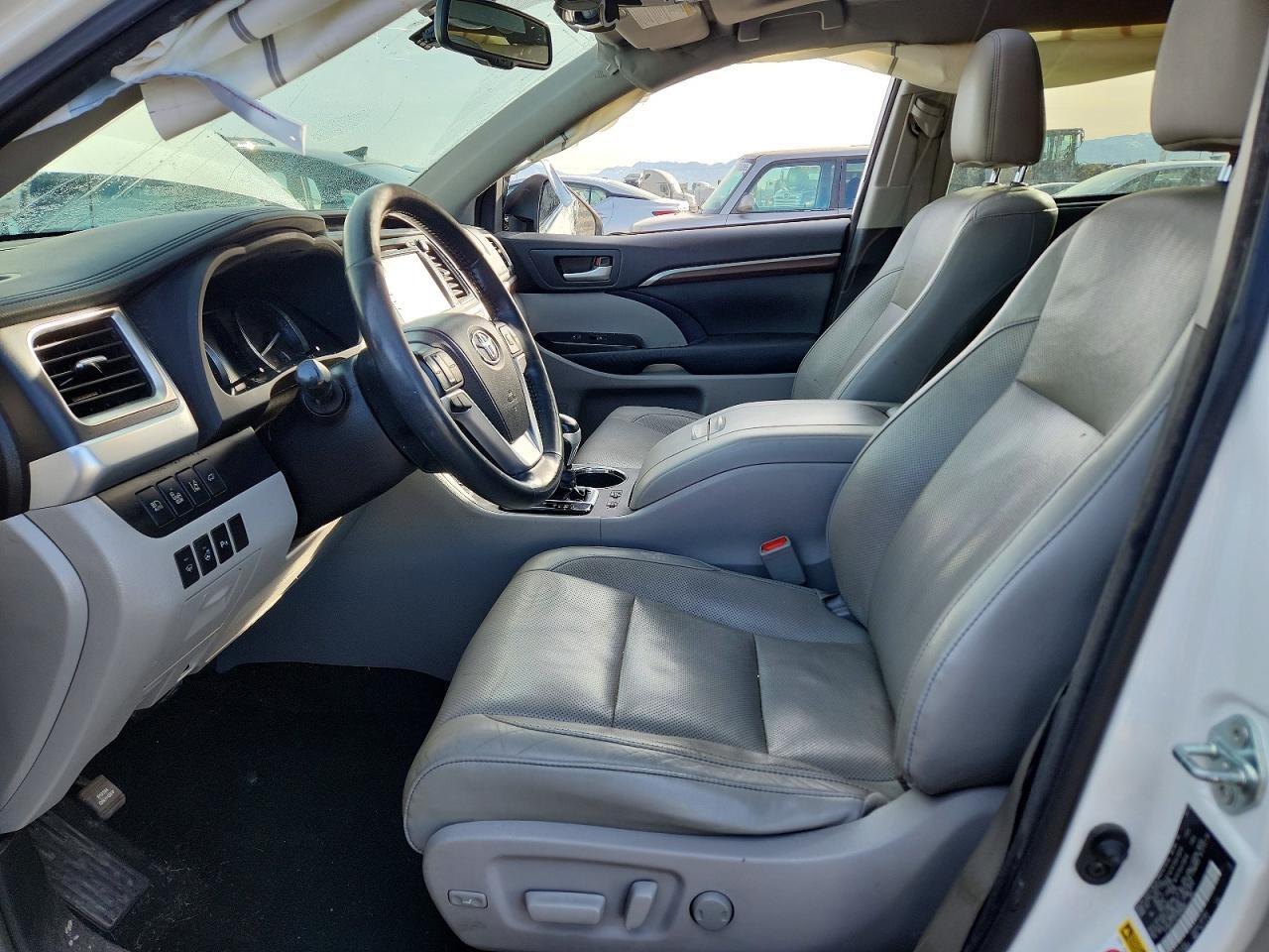 2015 TOYOTA HIGHLANDER