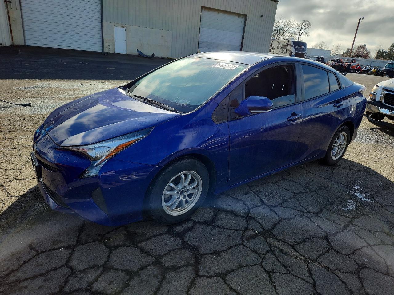 2016 TOYOTA PRIUS