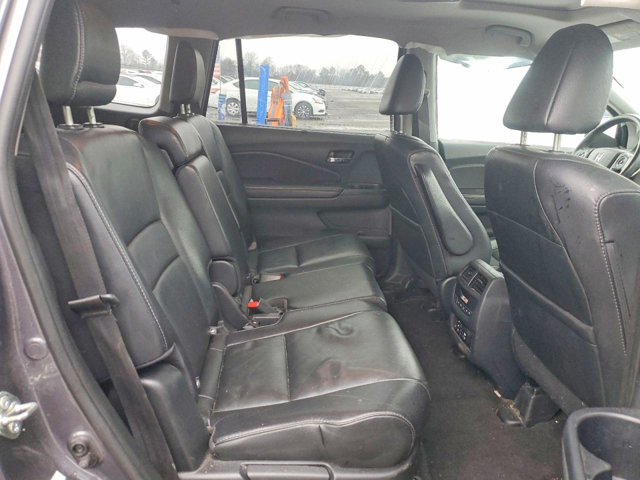 2016 HONDA PILOT