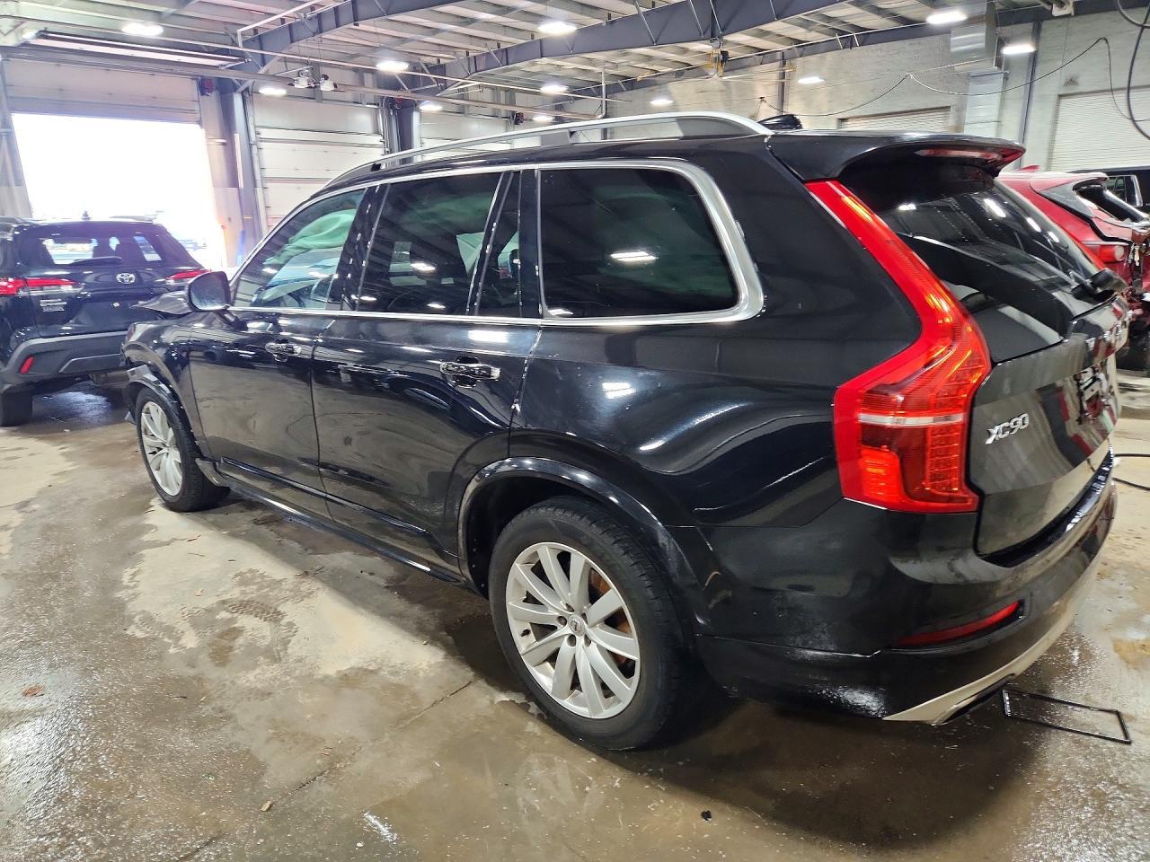 2016 VOLVO XC90