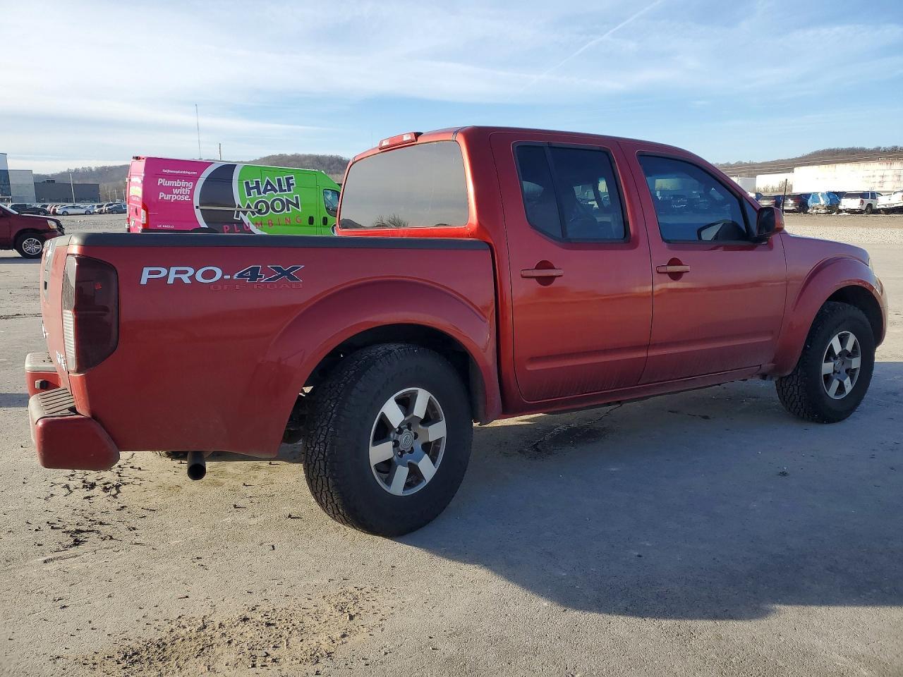 2012 NISSAN Frontier