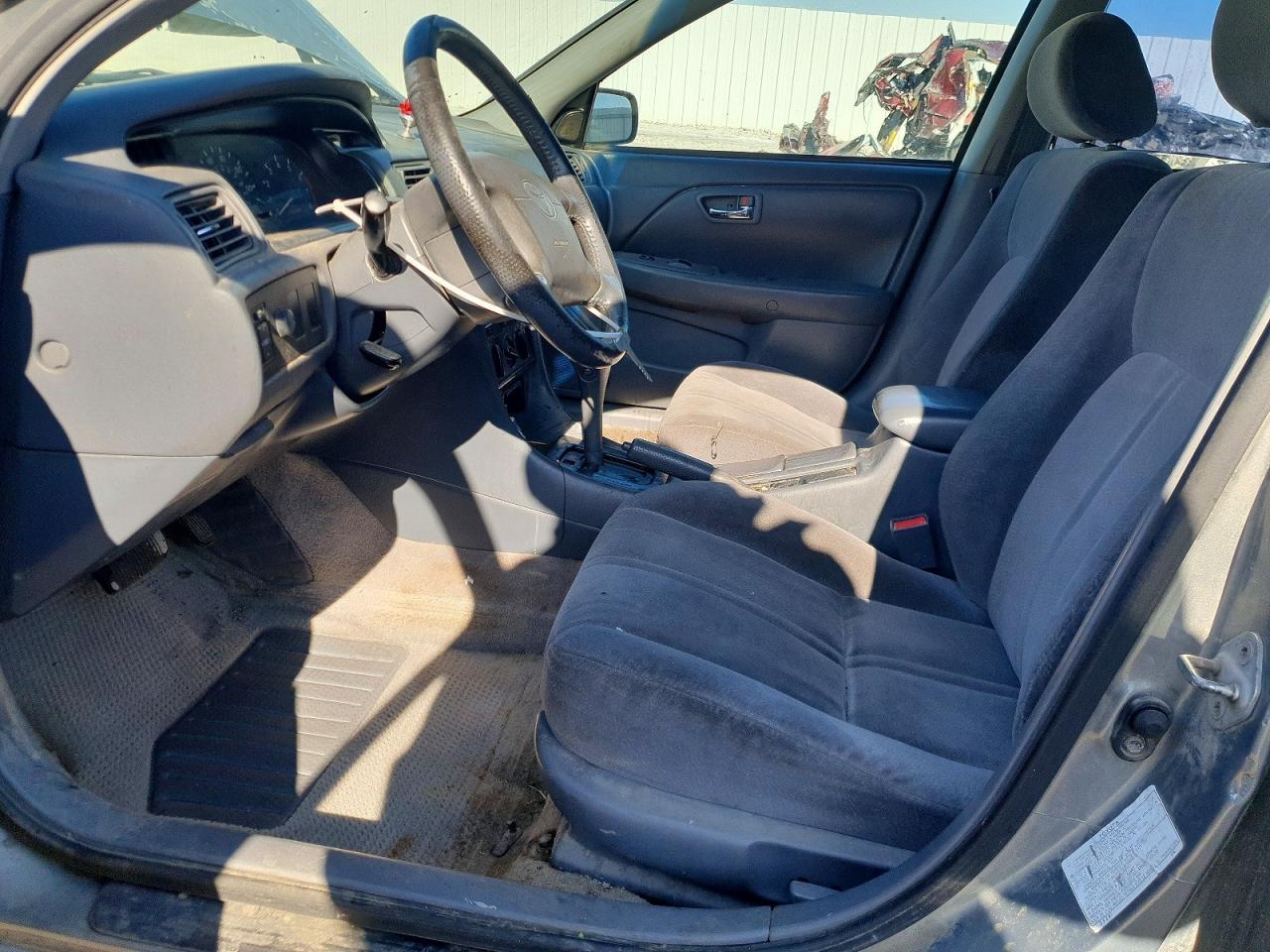 2001 TOYOTA CAMRY