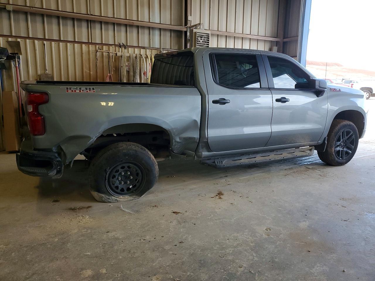 2024 CHEVROLET Silverado