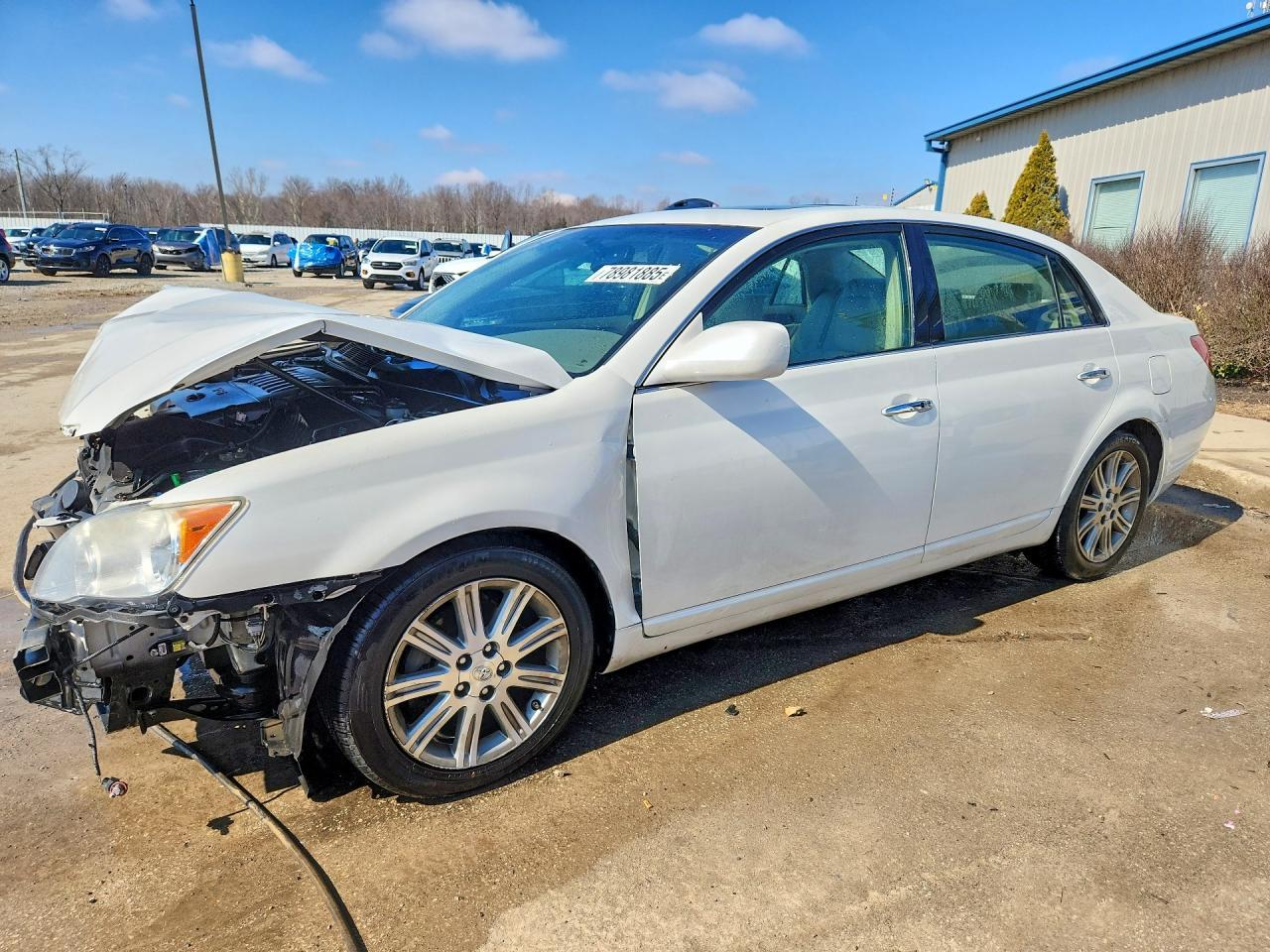 2010 TOYOTA Avalon