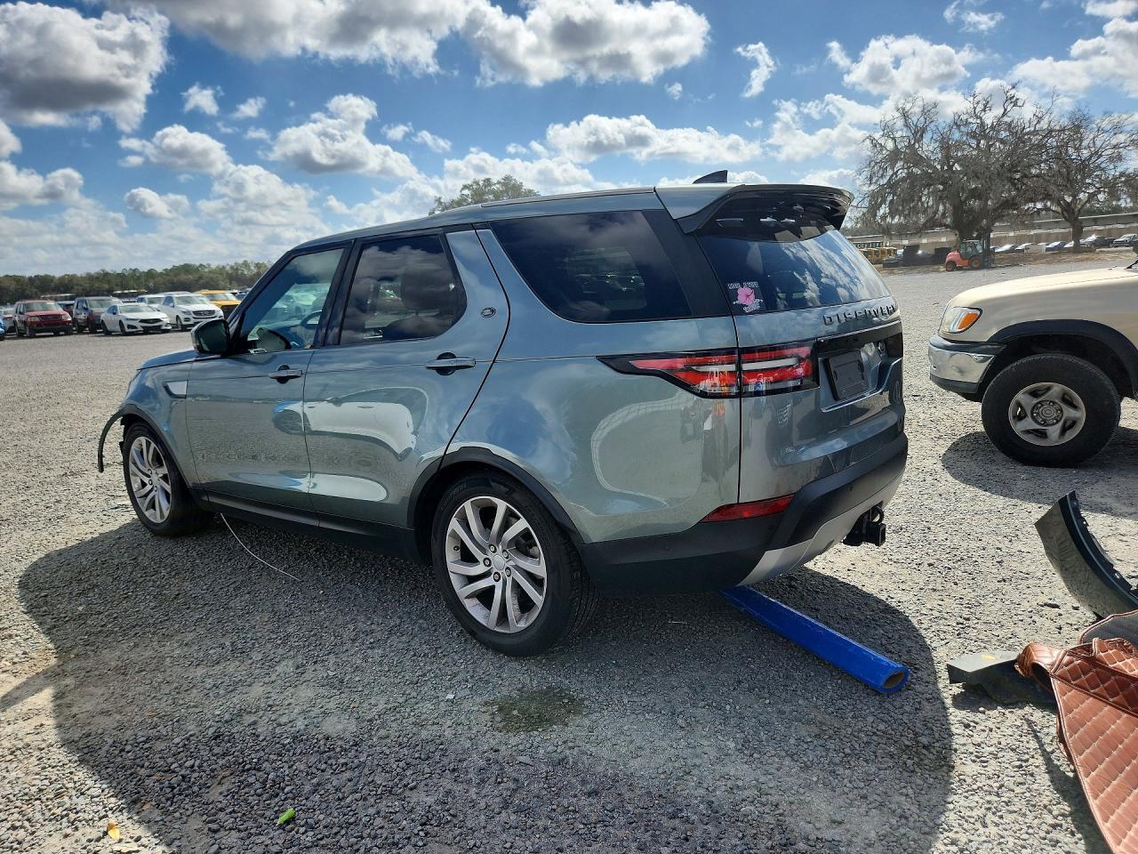 2017 LAND ROVER Discovery