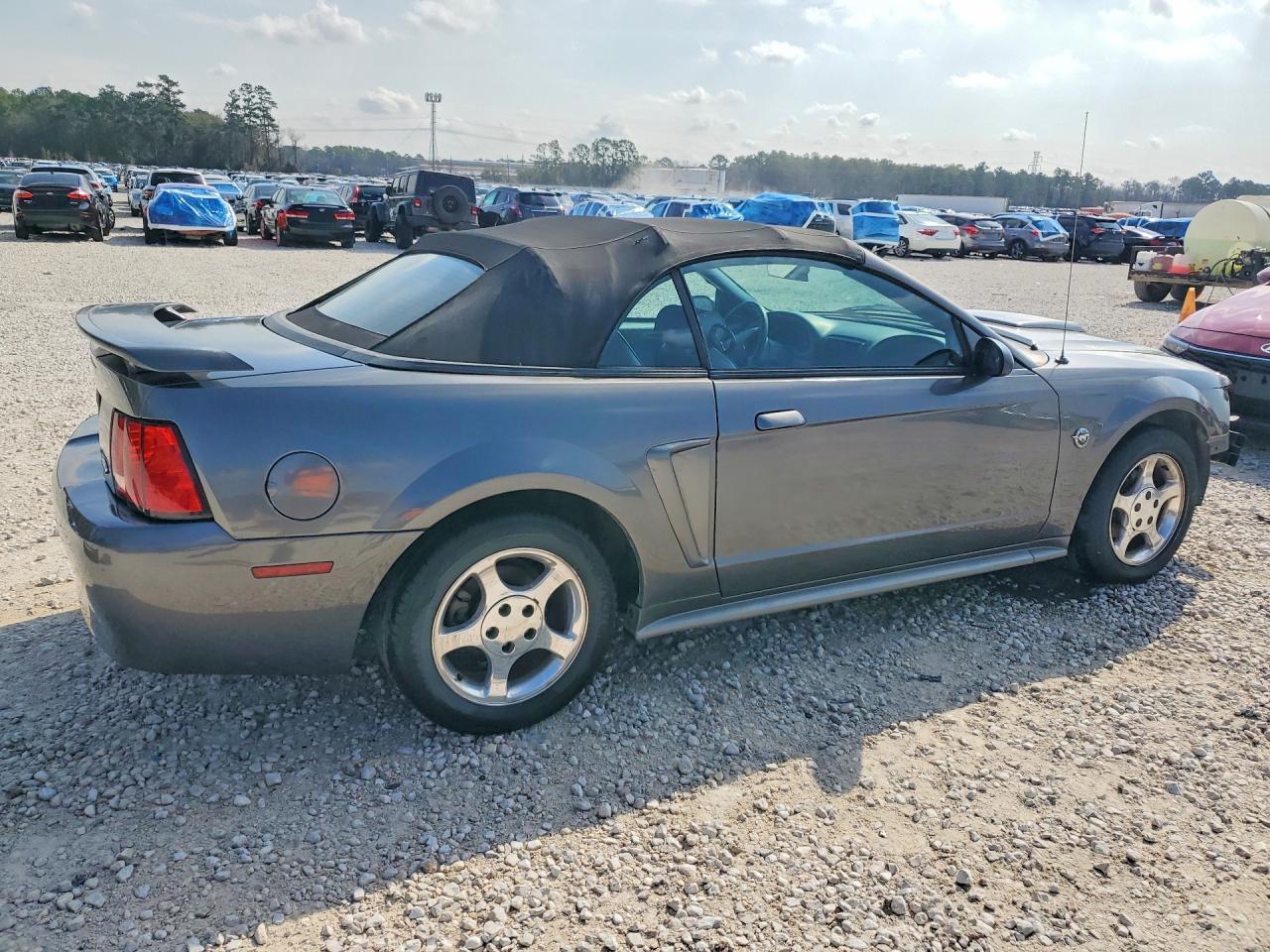 2004 FORD MUSTANG
