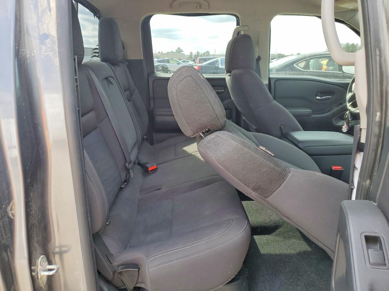 2022 NISSAN Frontier