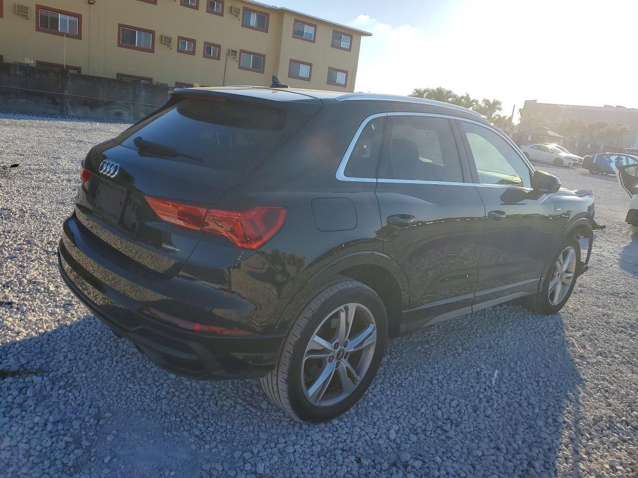 2022 AUDI Q3