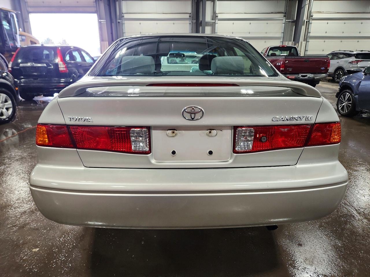 2000 TOYOTA CAMRY
