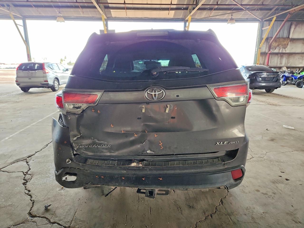 2015 TOYOTA HIGHLANDER