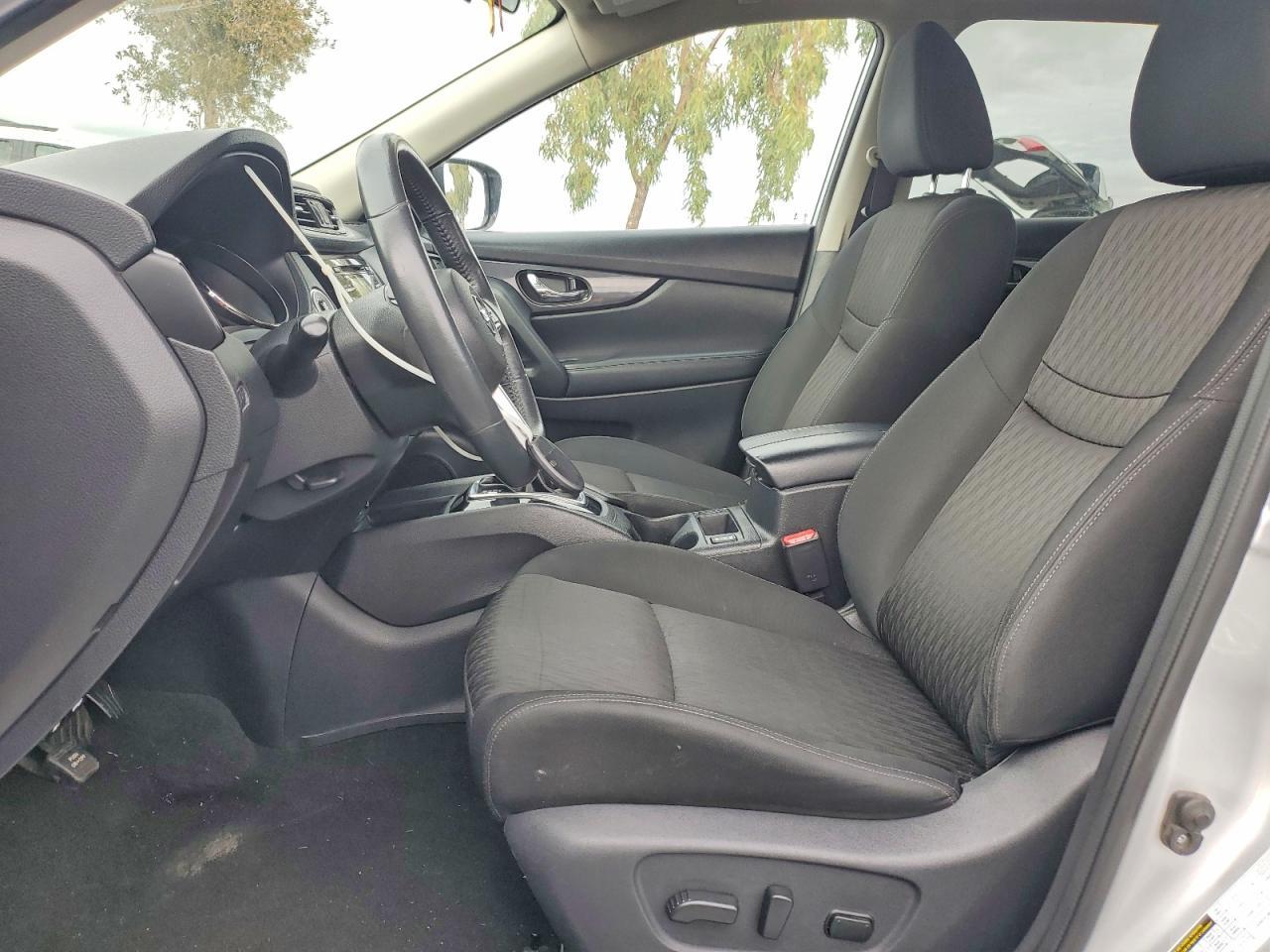 2017 NISSAN ROGUE