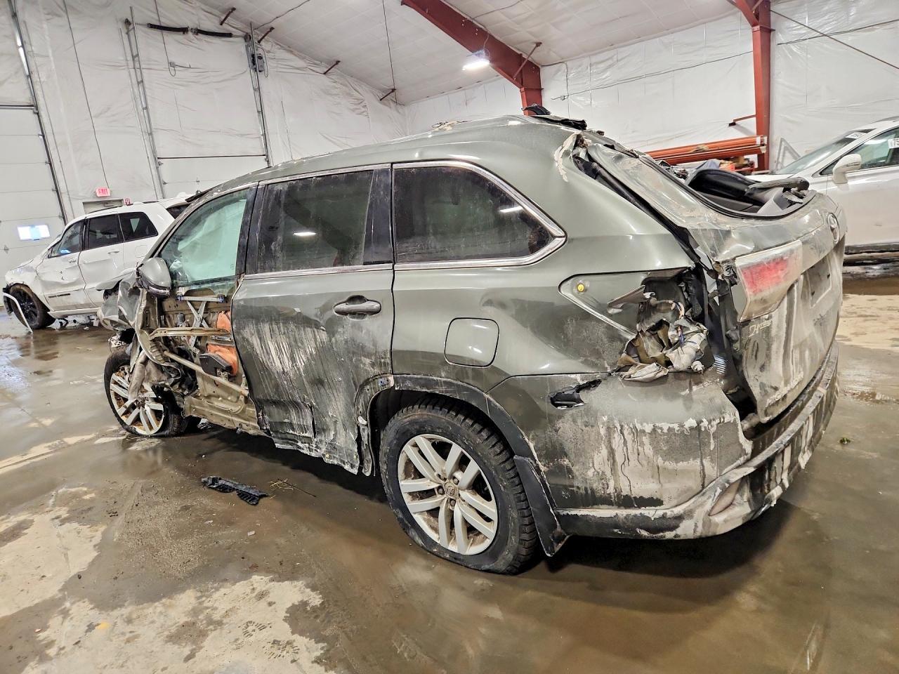 2015 TOYOTA HIGHLANDER