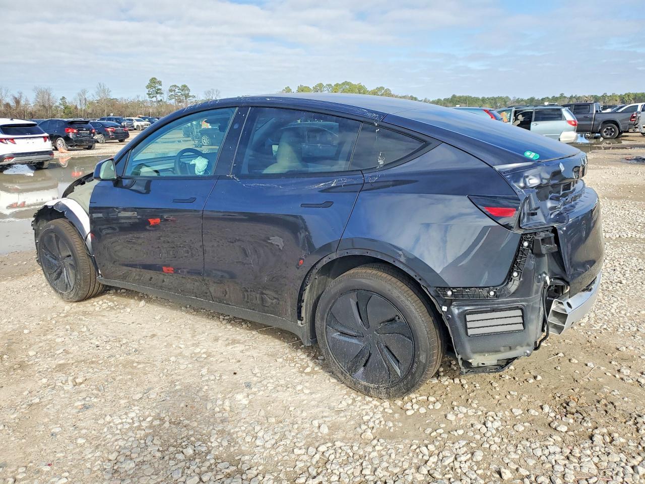 2026 TESLA MODEL Y