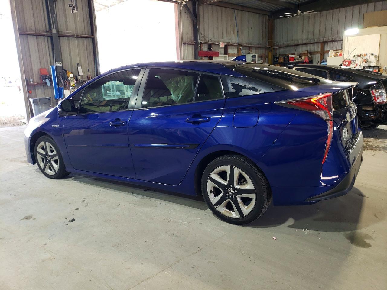 2017 TOYOTA PRIUS