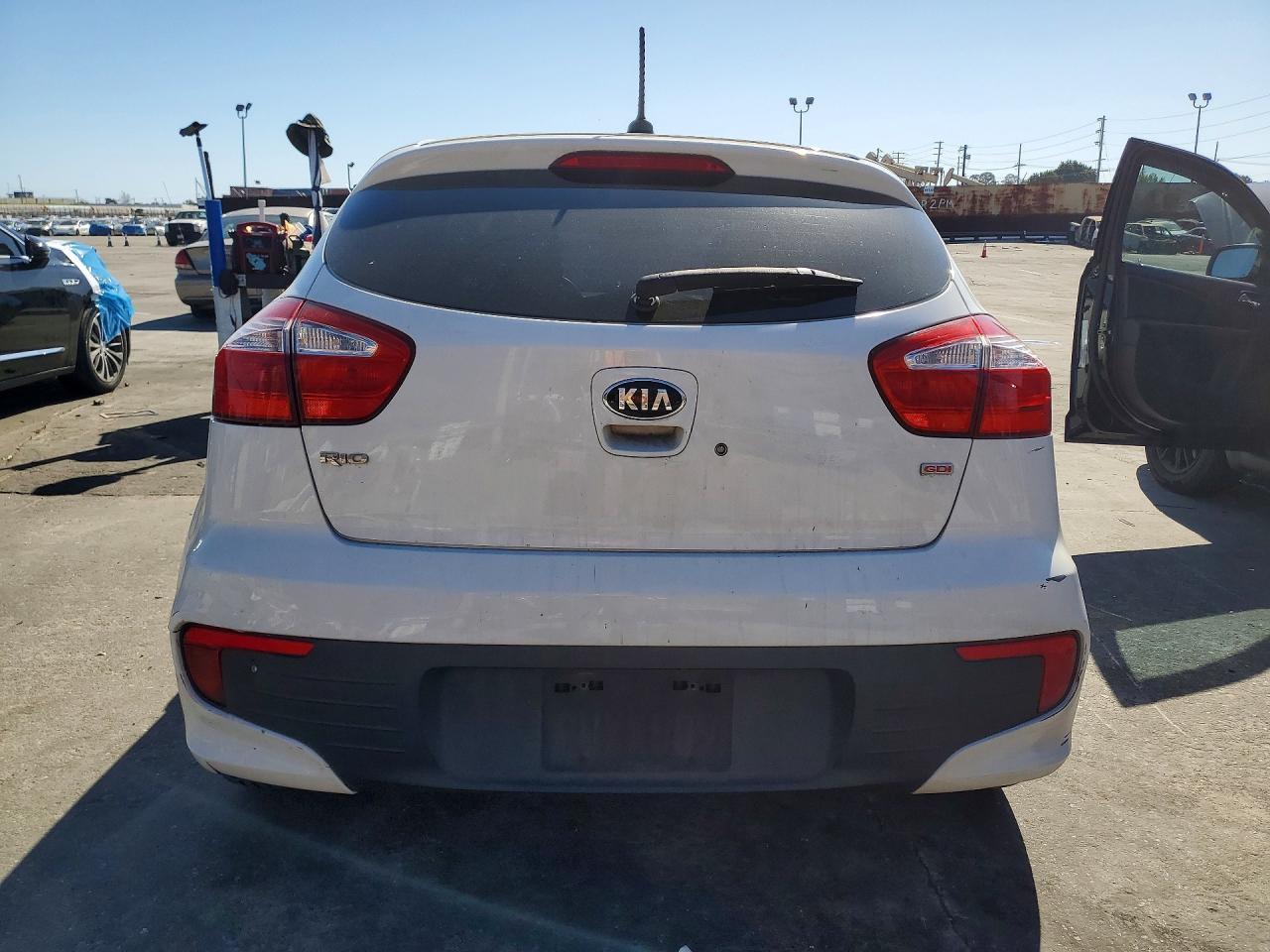 2016 KIA RIO