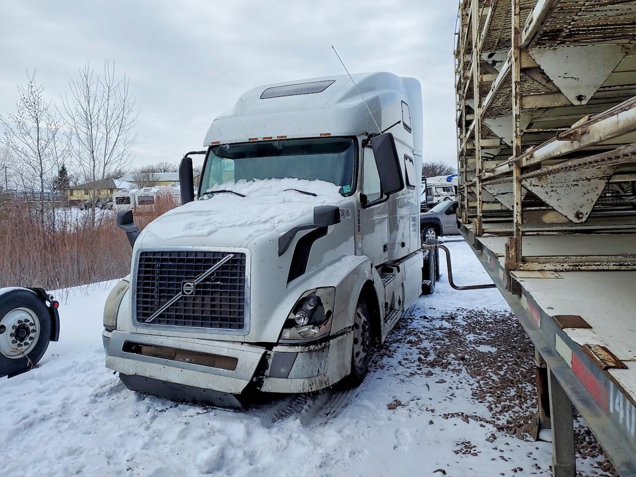 2013 VOLVO VNL
