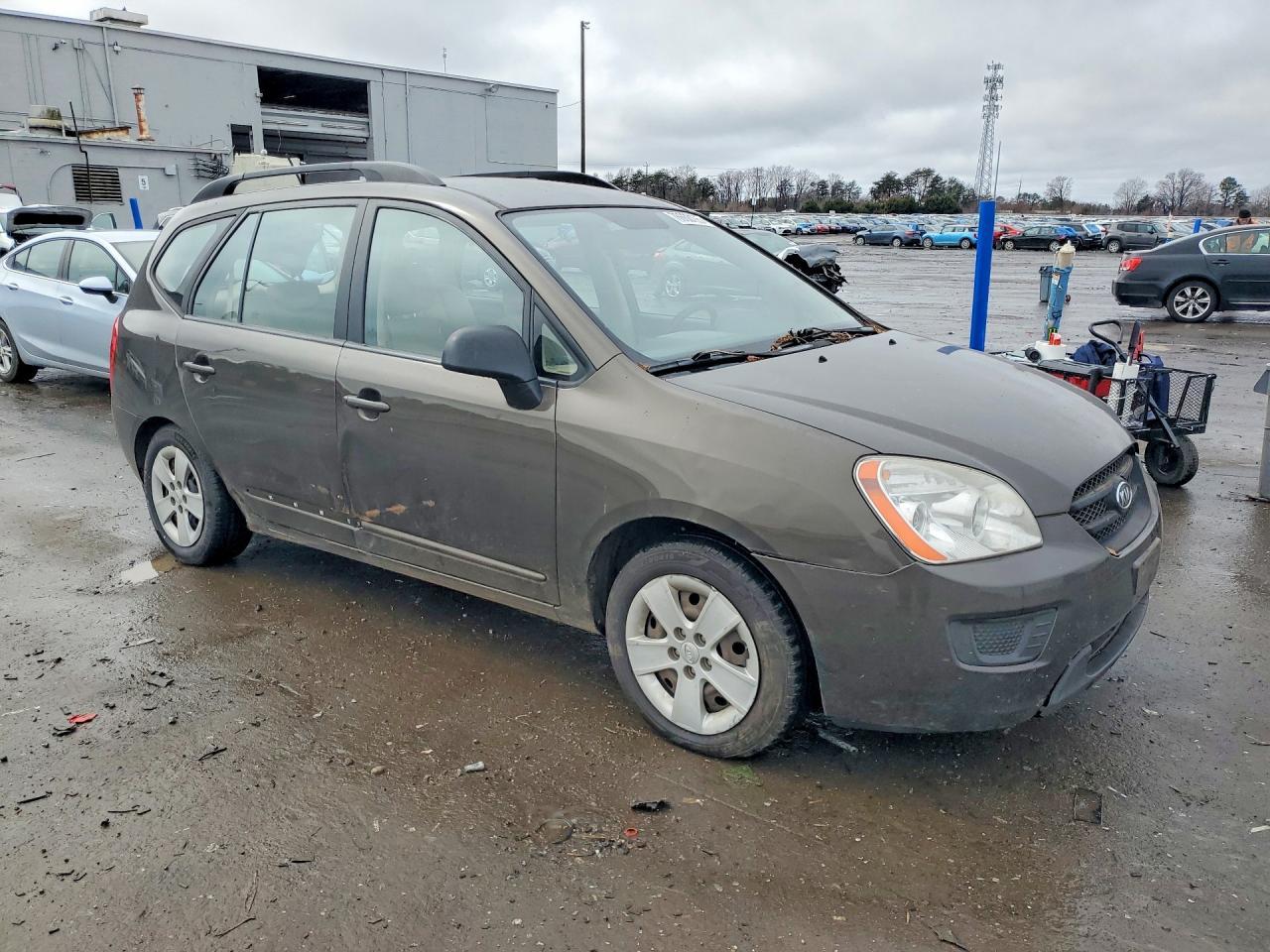 2009 KIA RONDO