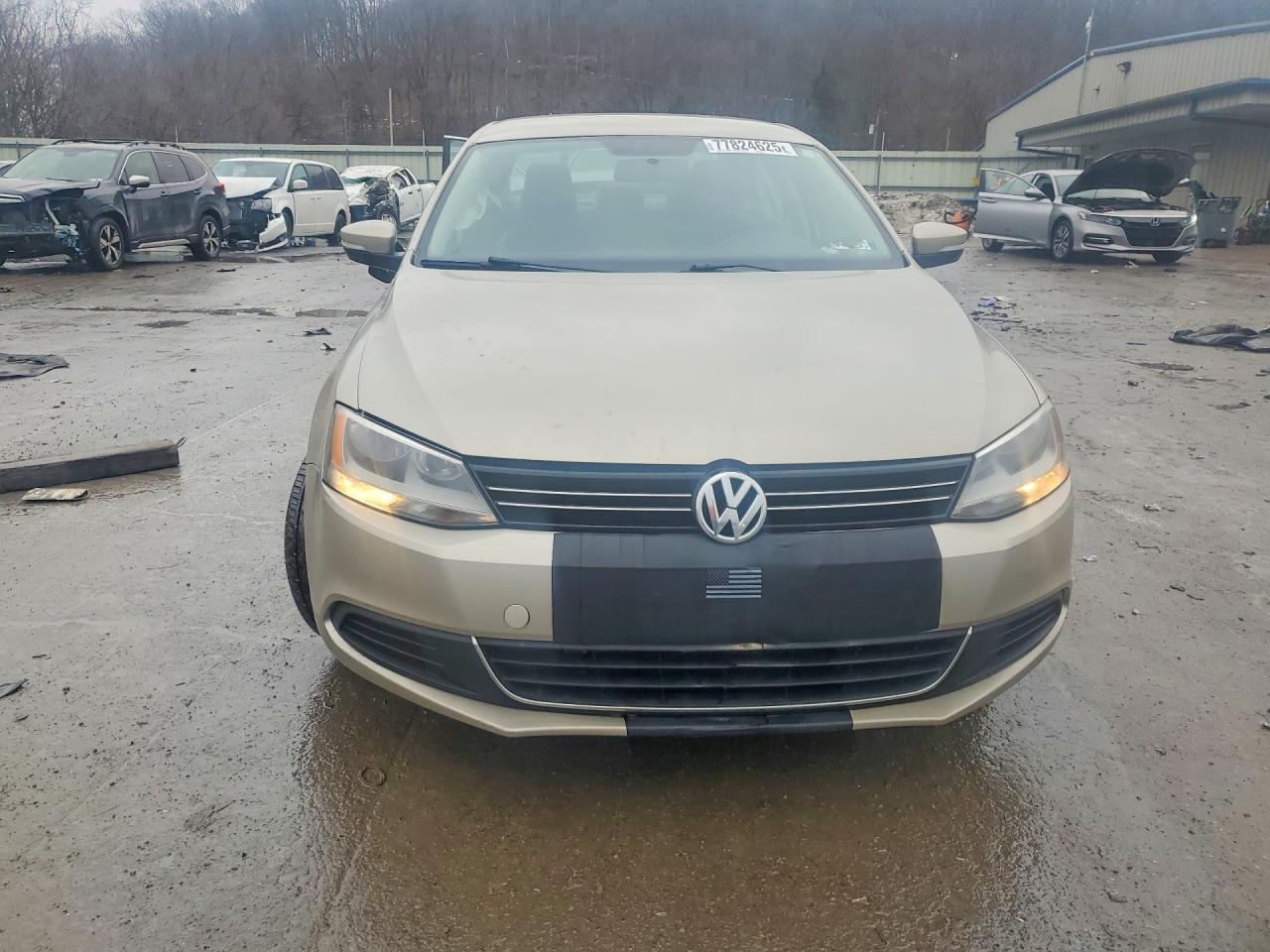 2013 VOLKSWAGEN JETTA